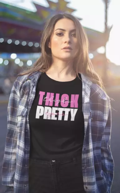 Attitude Gym Wear THICK THIGHS, PRETTY EYES t-paita - Naisten yläosat - 11362 - 2